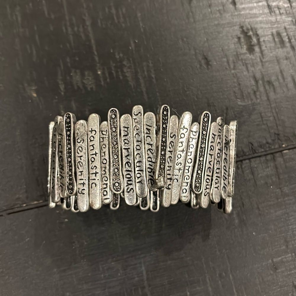Encouraging Positive Word Stretch Bracelet Incredible Serenity Sayings Gift​​